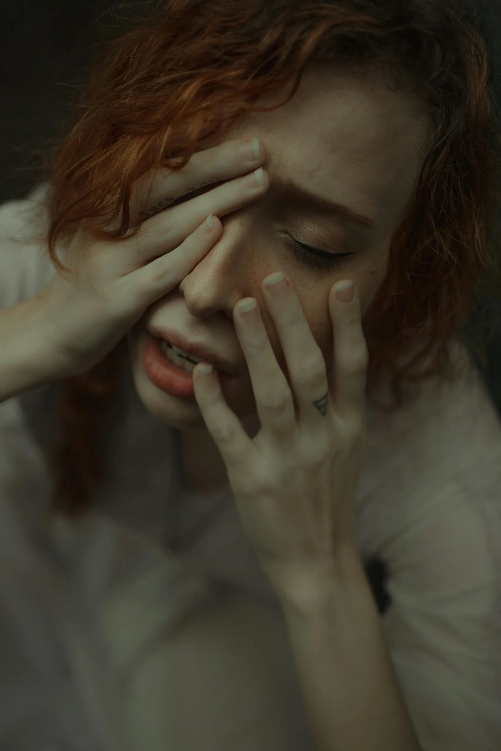 Souffrez-vous de crises d’angoisse ? Découvrez comment comprendre et apaiser ces moments difficiles grâce à la sophrologie et la thérapie EMDR (DECEMO) à Villeurbanne & Lyon